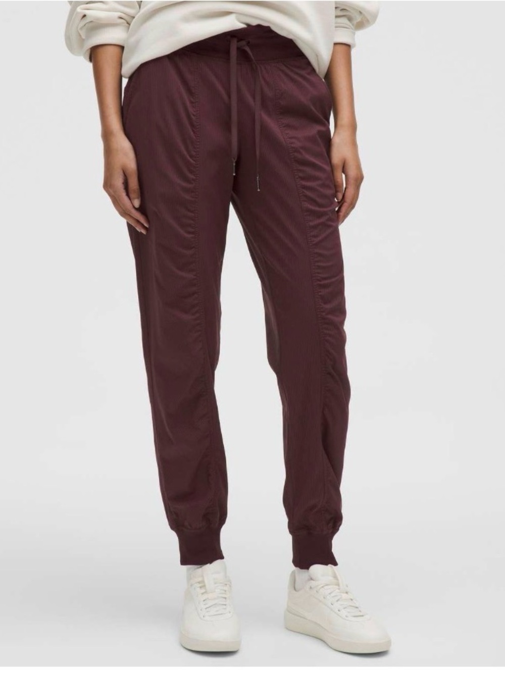 NWOT Lululemon Dance Studio Mid-Rise Jogger in Goodnight Plum Size 6
*NEVER WORN